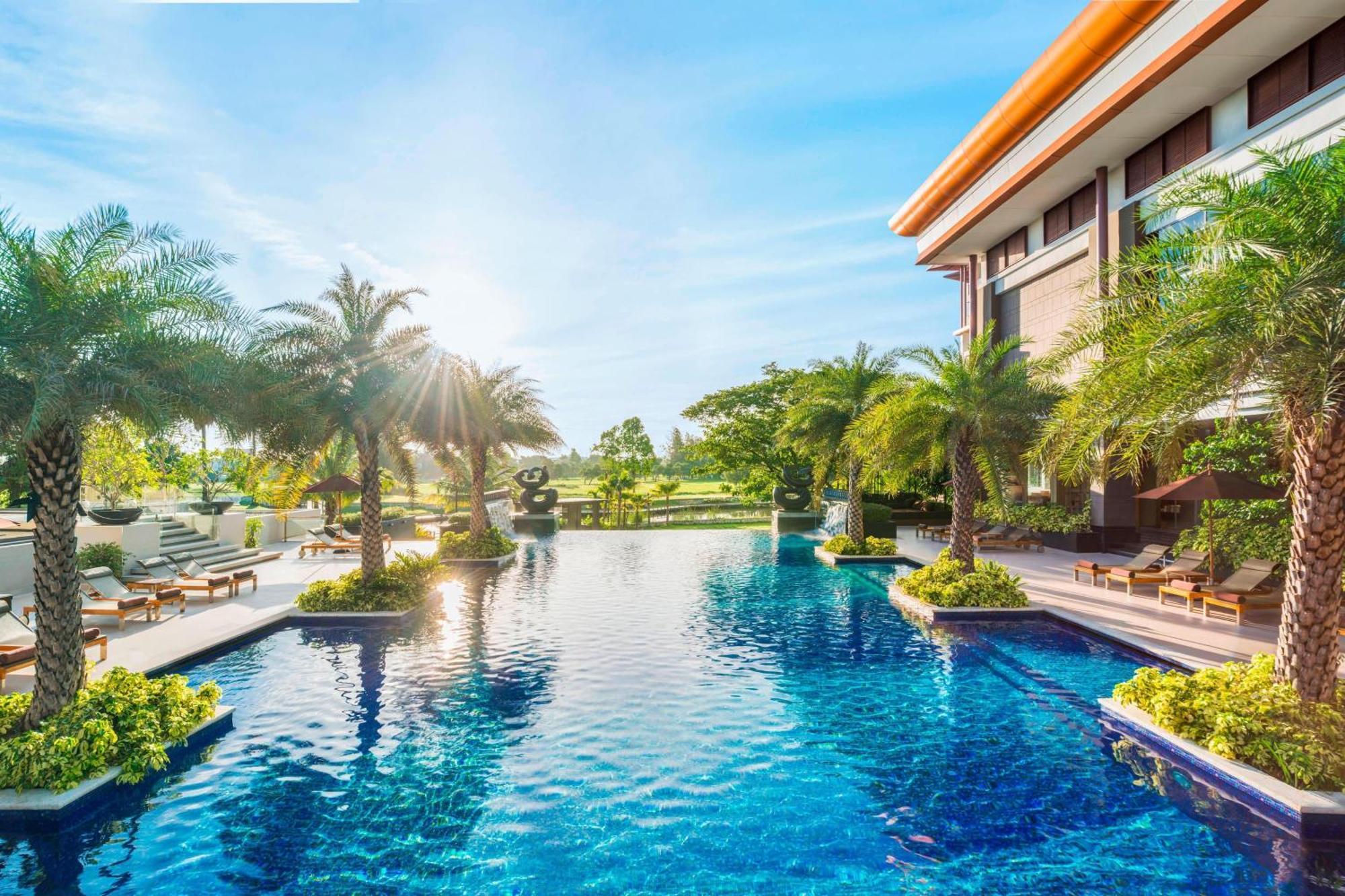 Le Meridien Suvarnabhumi, Bangkok Golf Resort And Spa Exterior foto